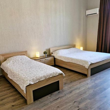 A Pousada Centar Lux 2 Zrenjanin Exterior foto