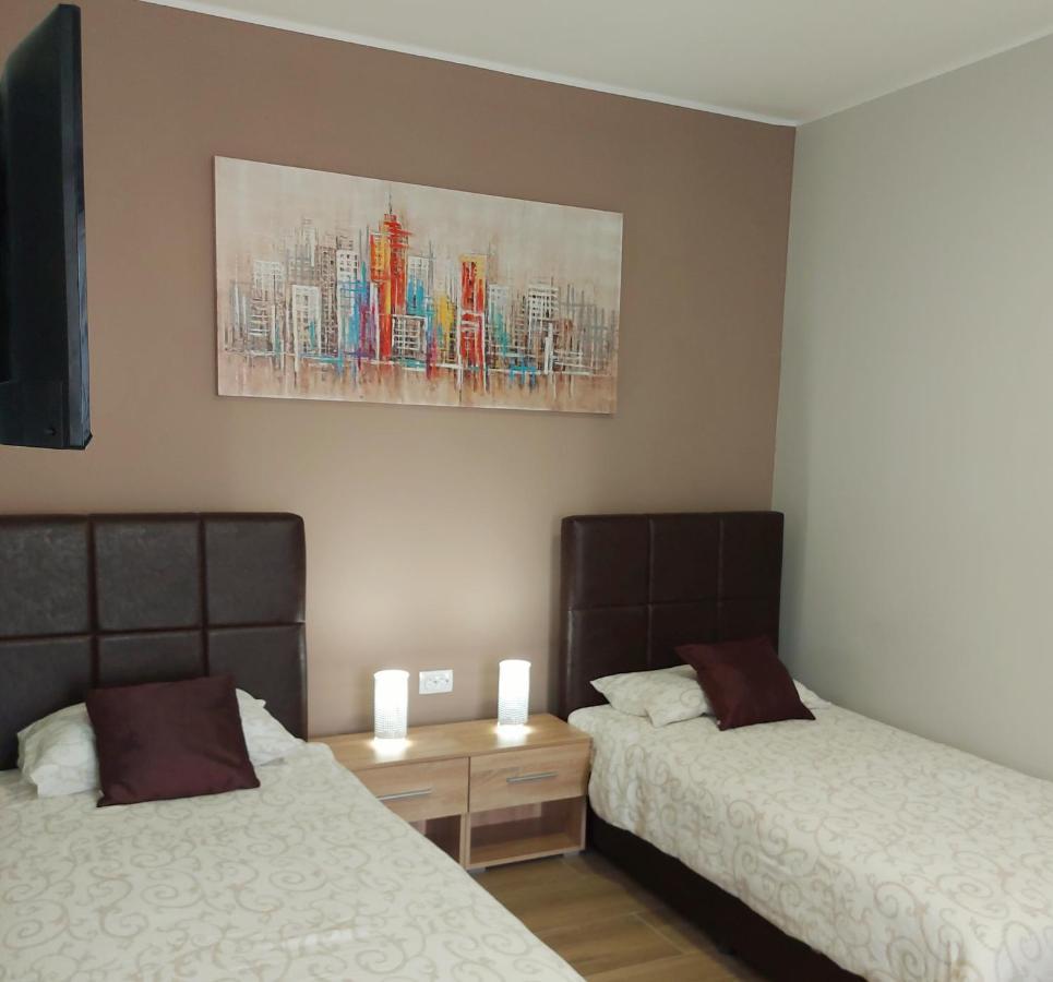 A Pousada Centar Lux 2 Zrenjanin Exterior foto