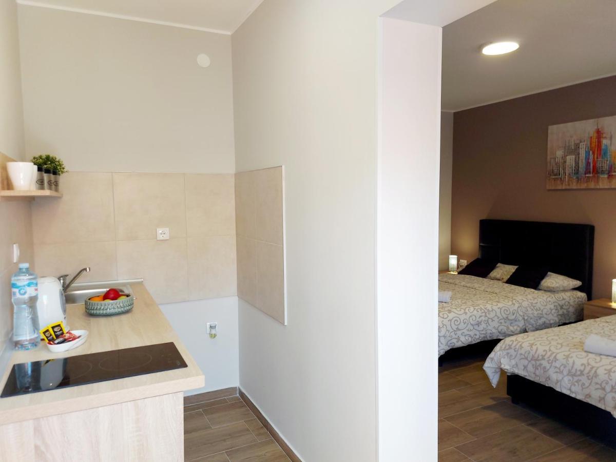 A Pousada Centar Lux 2 Zrenjanin Exterior foto