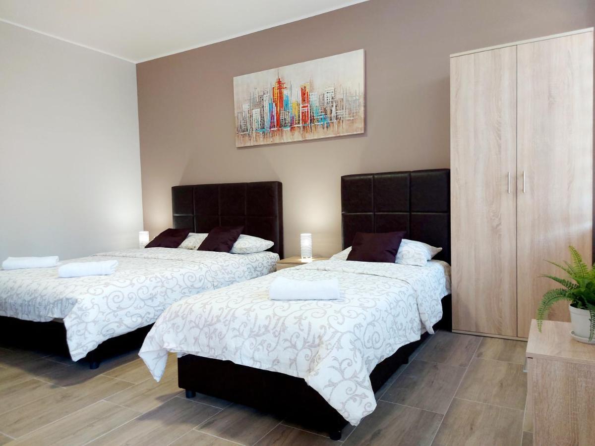 A Pousada Centar Lux 2 Zrenjanin Exterior foto