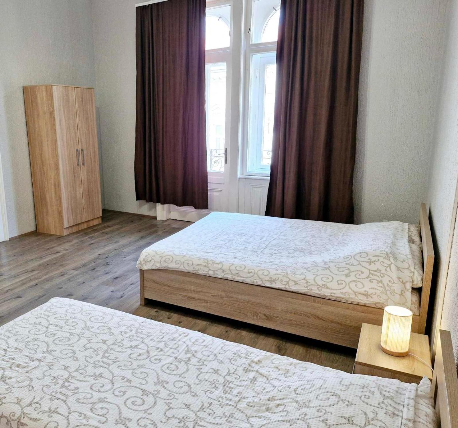 A Pousada Centar Lux 2 Zrenjanin Exterior foto