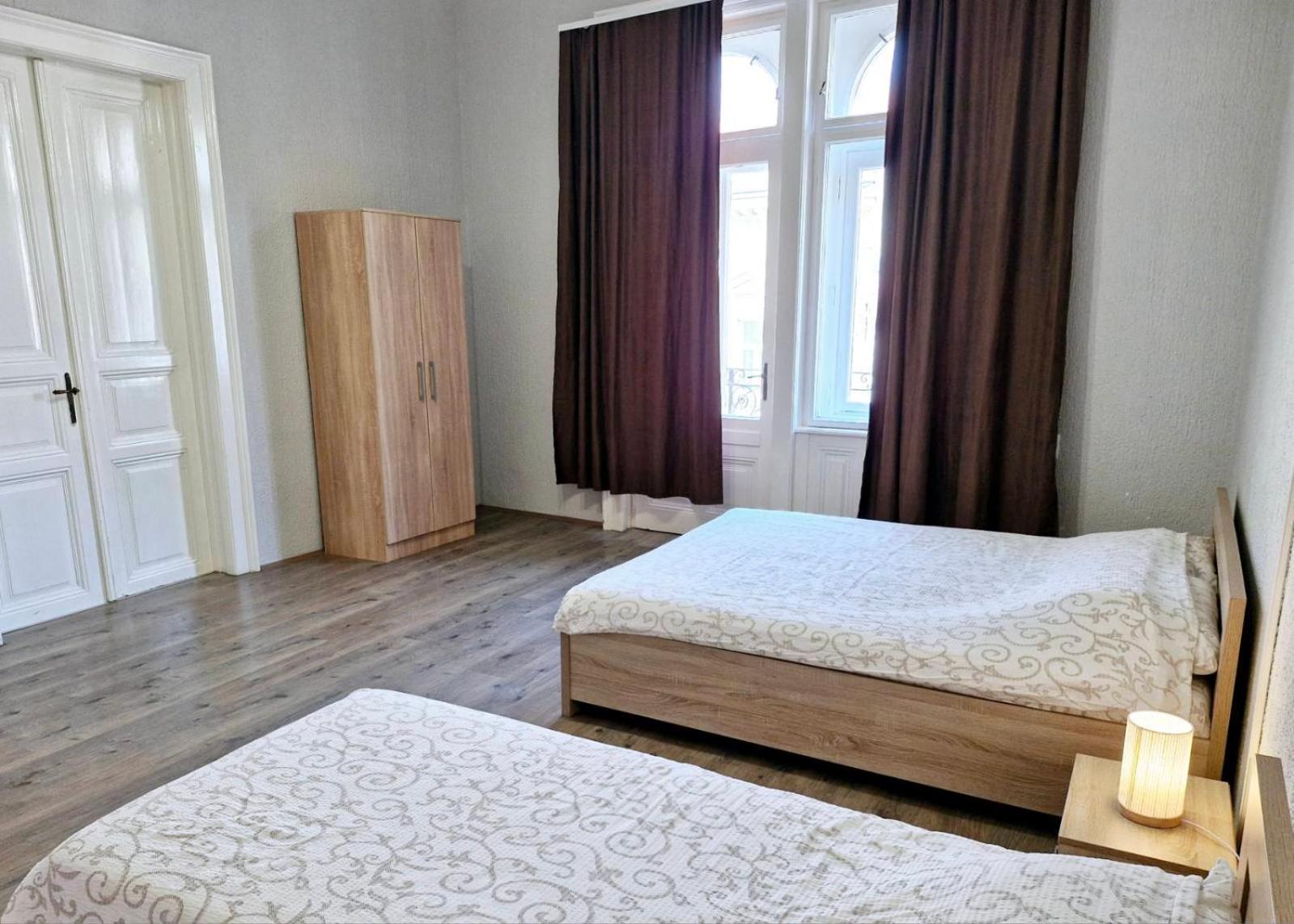 A Pousada Centar Lux 2 Zrenjanin Exterior foto