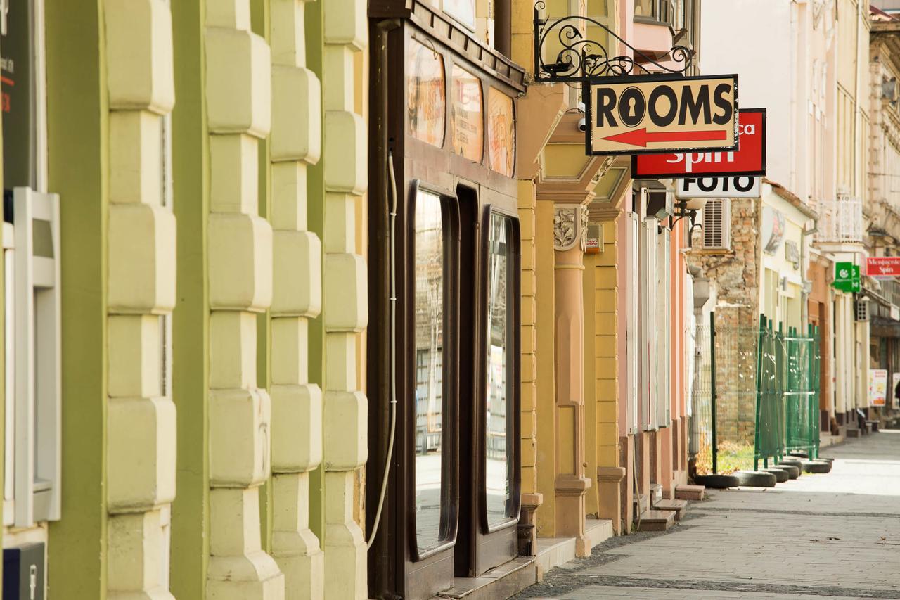 A Pousada Centar Lux 2 Zrenjanin Exterior foto