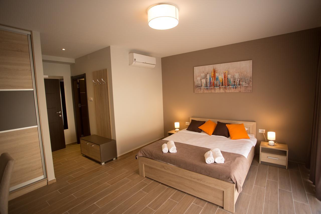 A Pousada Centar Lux 2 Zrenjanin Exterior foto
