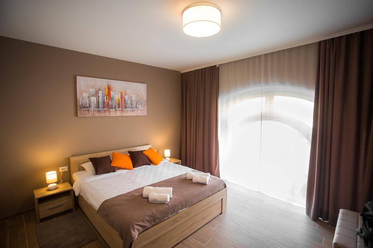 A Pousada Centar Lux 2 Zrenjanin Exterior foto