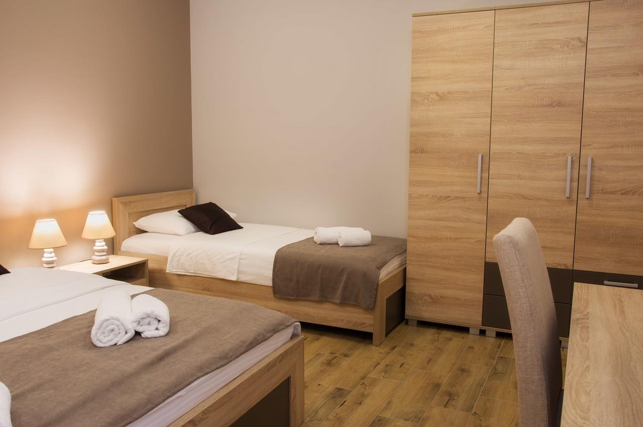 A Pousada Centar Lux 2 Zrenjanin Exterior foto