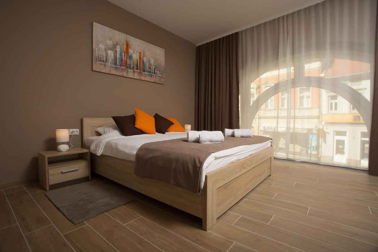 A Pousada Centar Lux 2 Zrenjanin Exterior foto